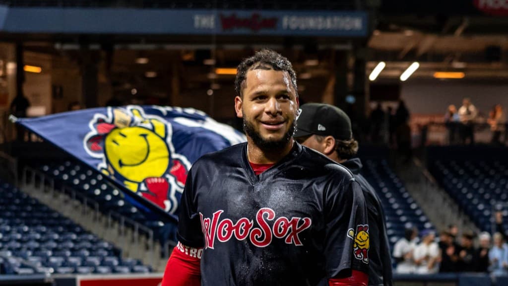 Castro’s 12th-inning walk-off homer lifts WooSox over RailRiders 10-8