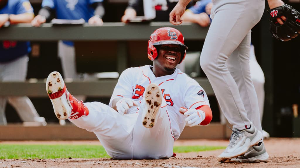Rodriguez makes history with inside-the-park, three-homer game in Louisville win