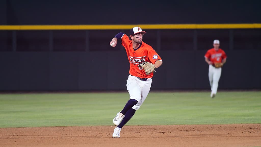 Aces score early and often, roll past Aviators 15-7