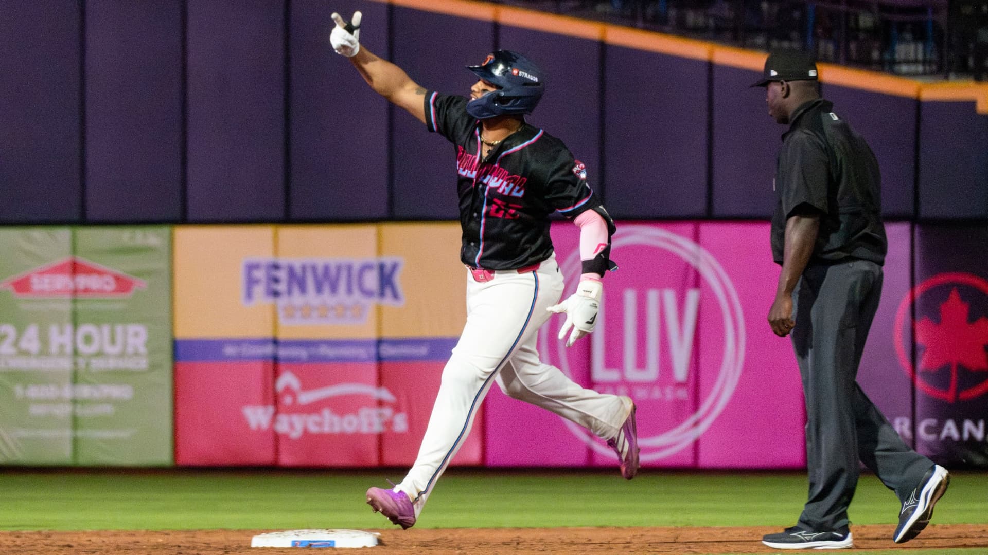 Jacksonville leaves bases loaded in ninth, falls 8-5 to Charlotte