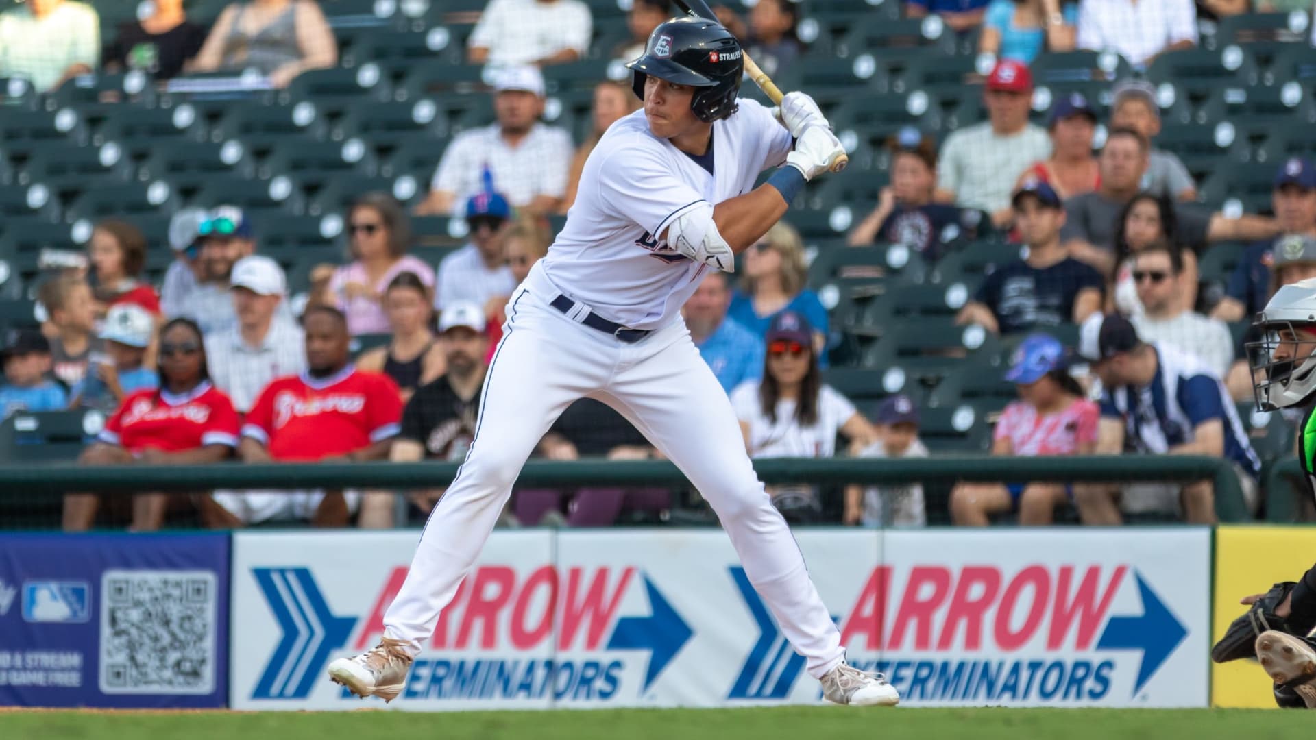 Isotopes edge Express 4-3 on Adael Amador’s ninth-inning hit