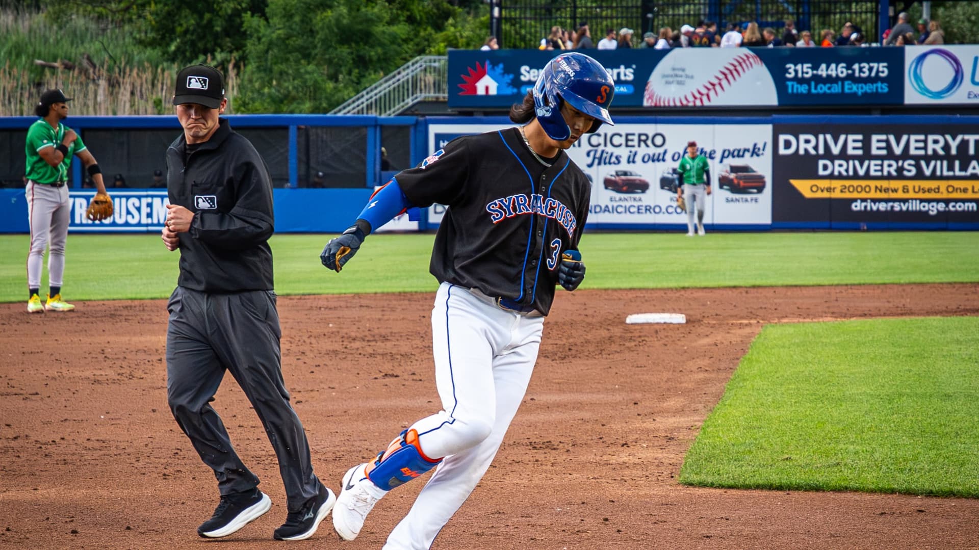 Norfolk powers past Syracuse with five homers in 14-3 rout