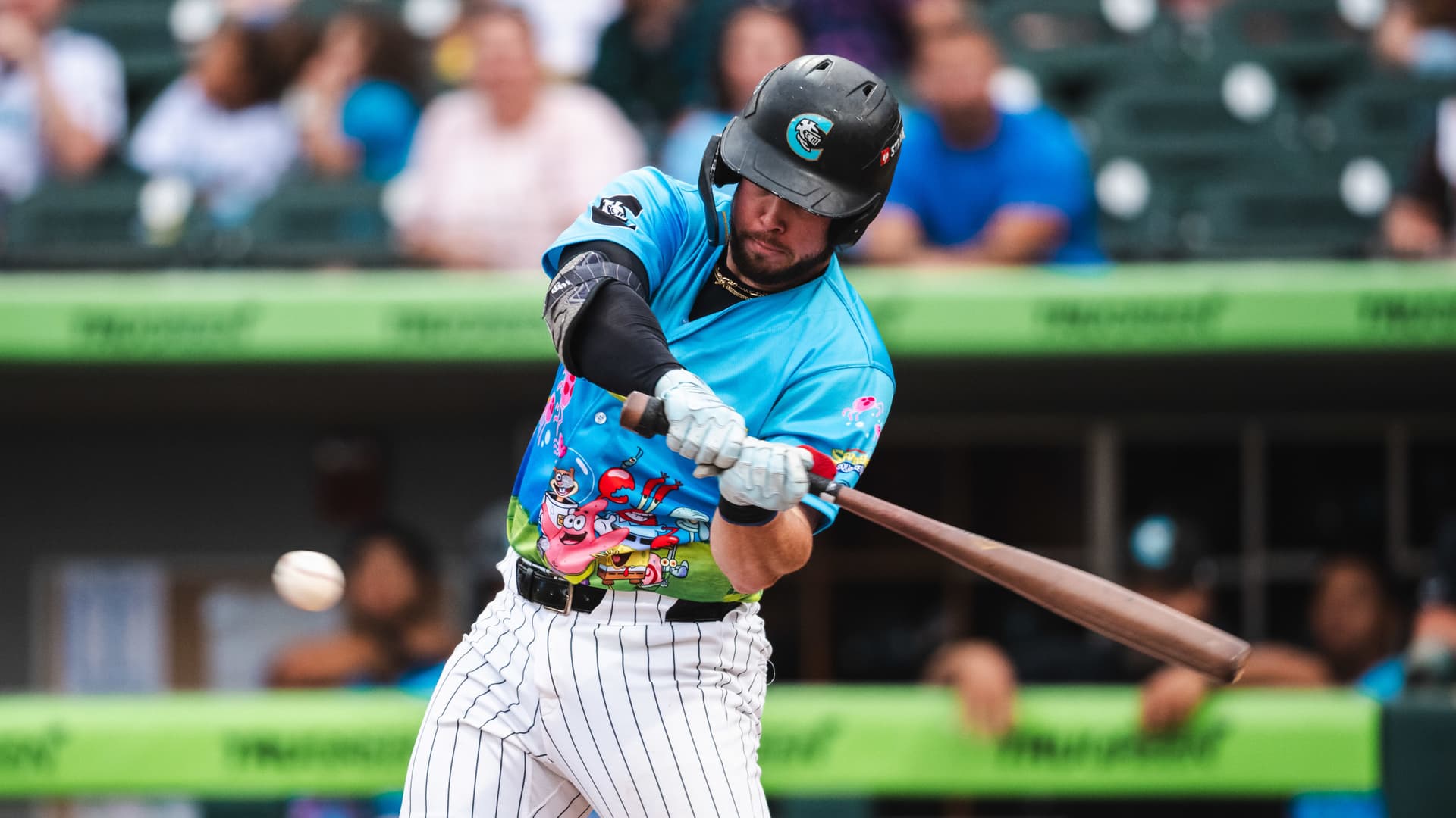 Knights pile on power, rout Jumbo Shrimp 12-4 in opener