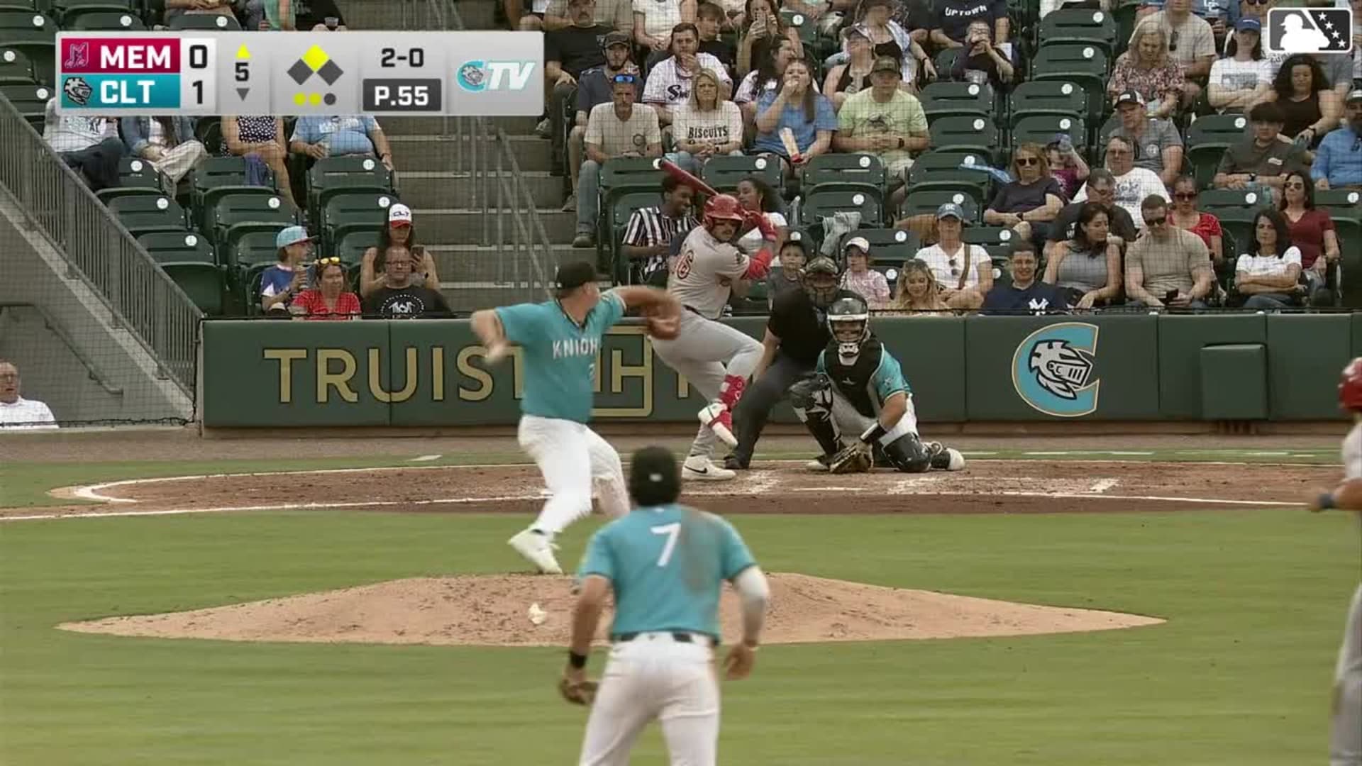 Madris, Báez power Memphis past Charlotte in extra innings, 6-4