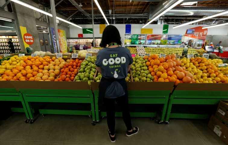 Economists say December consumer prices rebounded after shutdown distortions