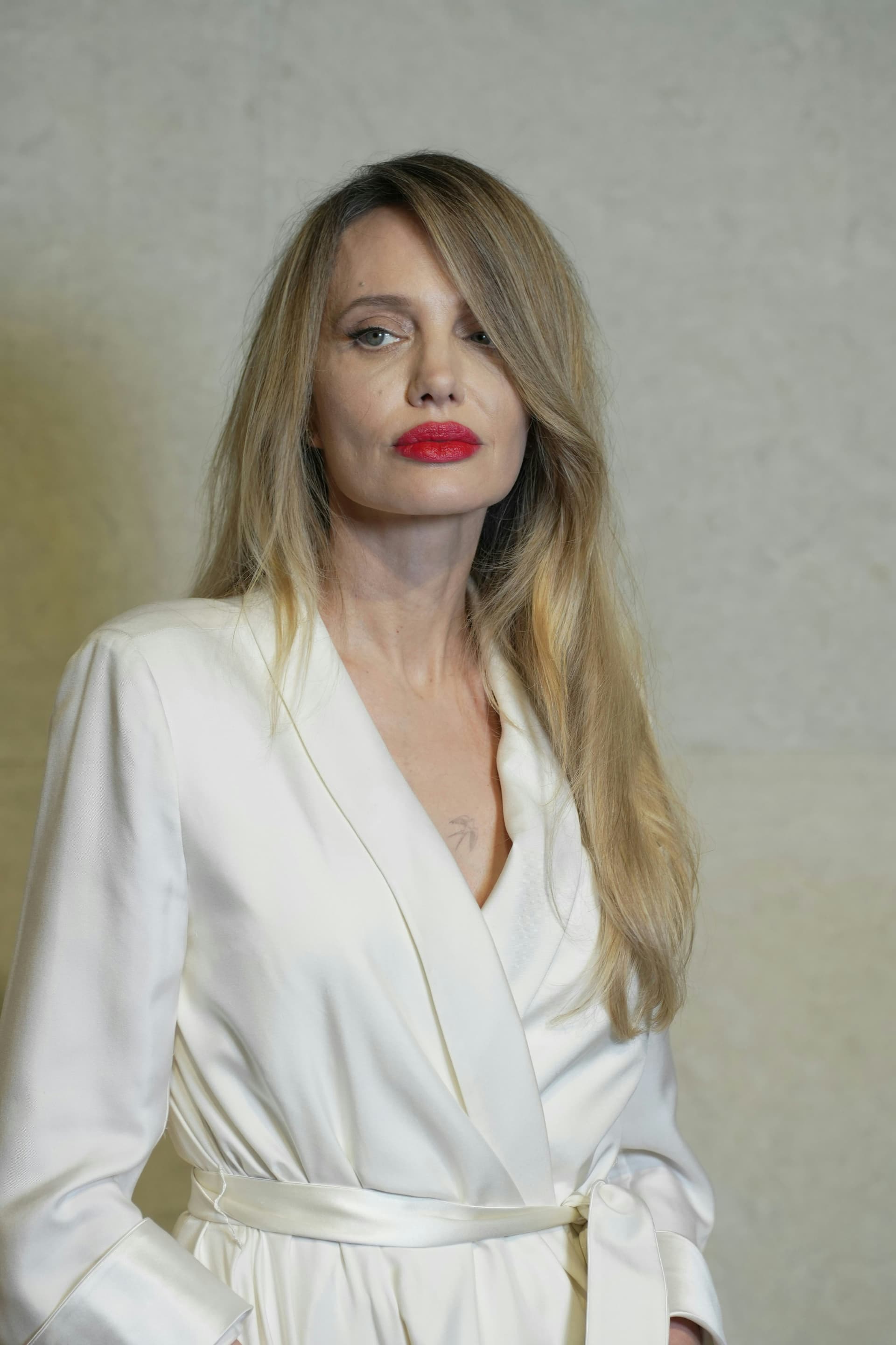 Angelina Jolie Masters Quiet