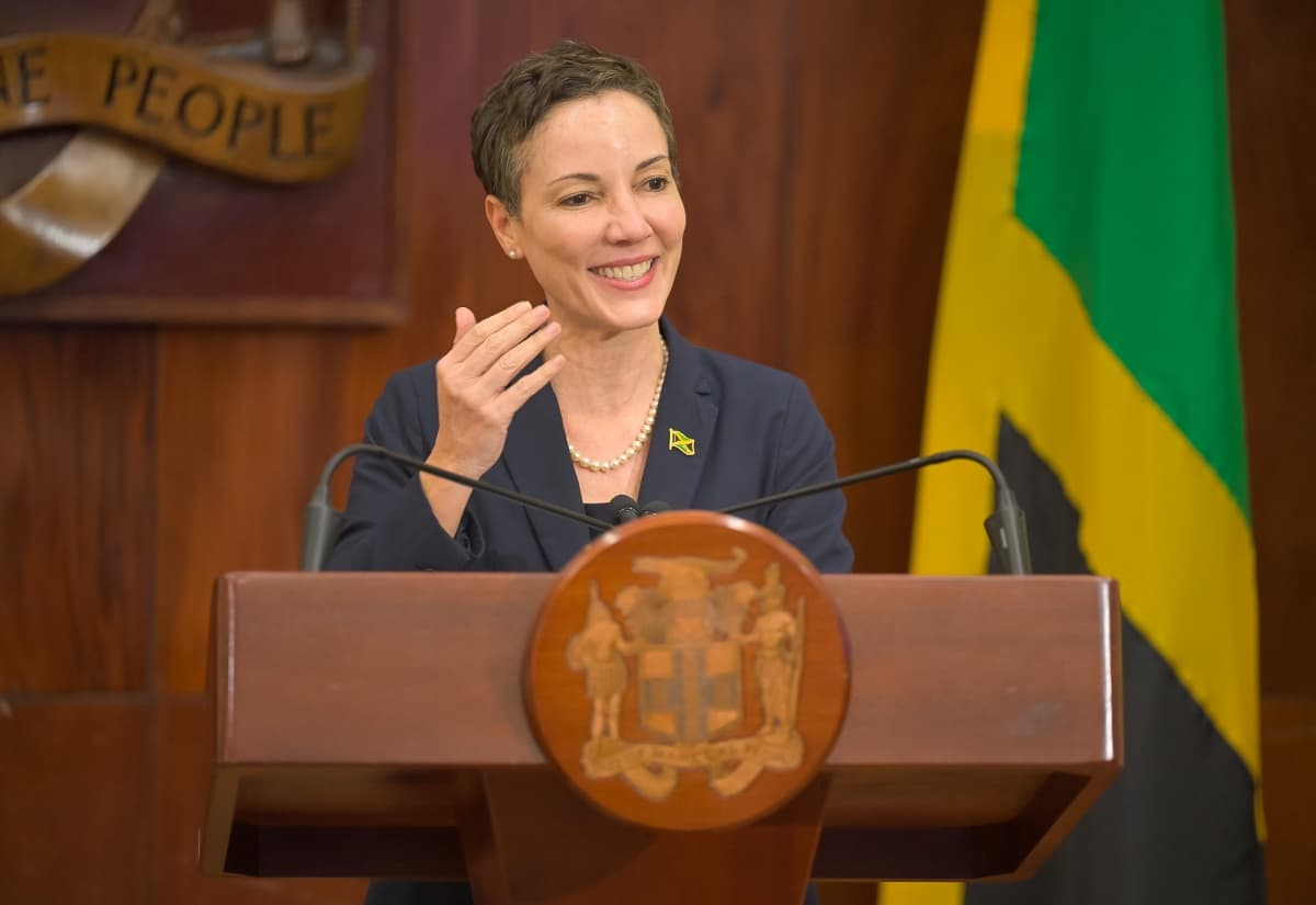 Jamaica Ends Cuban Medical Program, Repatriates 277 Medical Workers Under U.S. Pressure