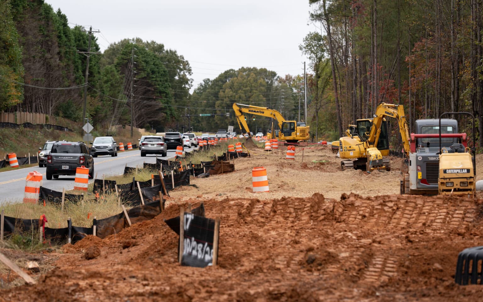 Overnight lane closures begin on McGinnis Ferry Road this week