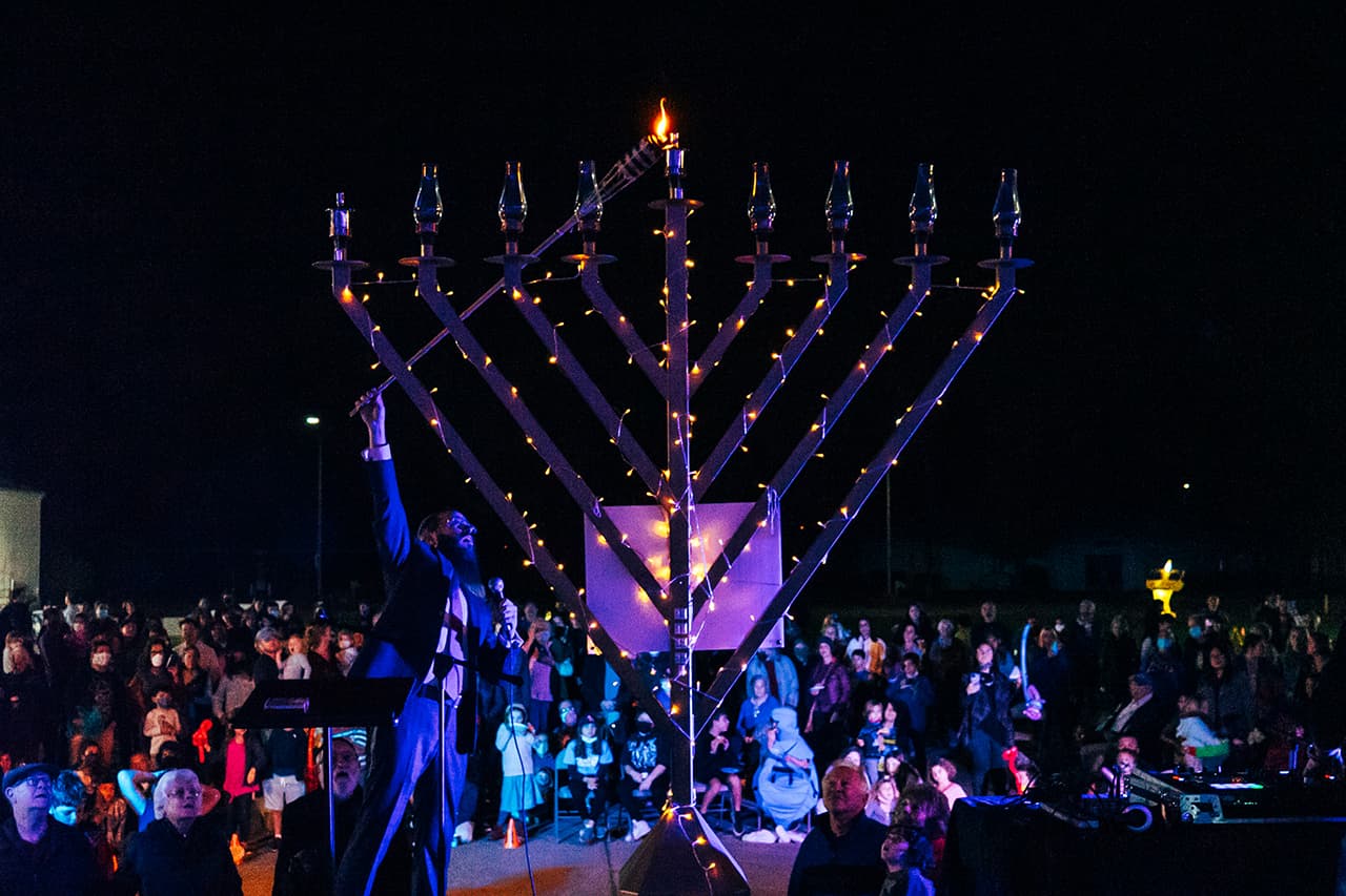 Yuma Community Marks Hanukkah With Light, Family, Open Celebrations