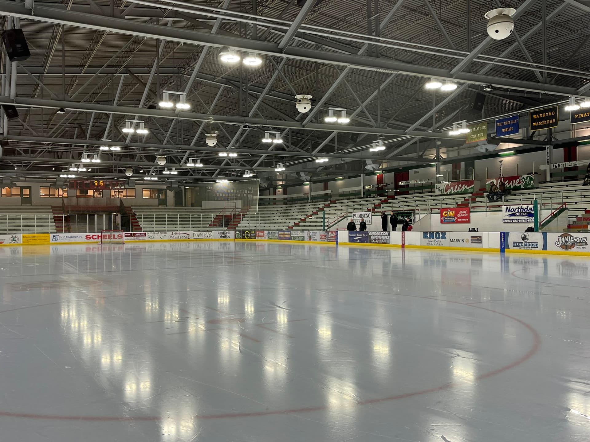 Bemidji Lumberjacks Girls Hockey Wins 5-0, Strengthens Community Momentum