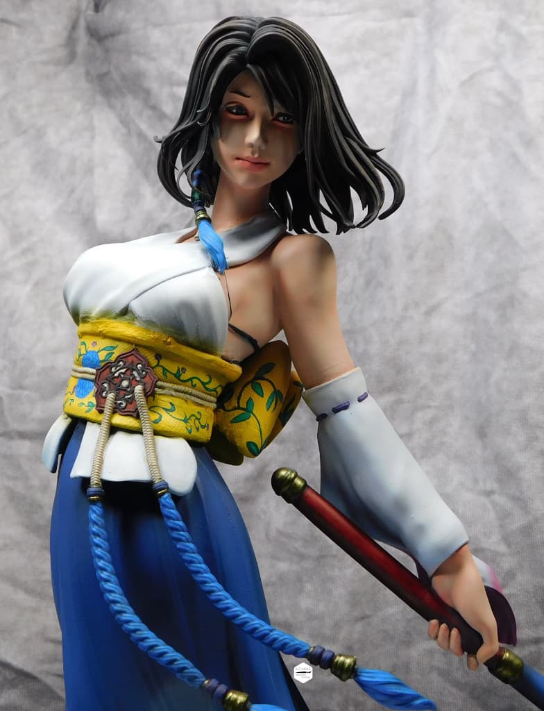 K.C. Holt paints 18-inch Yuna commission in display-scale detail