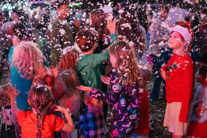 Light Up Key Largo Returns, Community Celebrates Holiday Kickoff