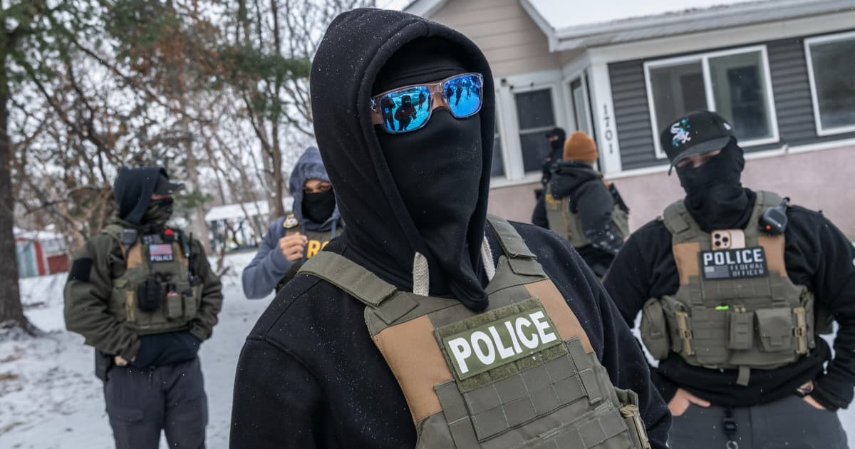 Internal ICE memo authorizes home entries without judge-signed warrants