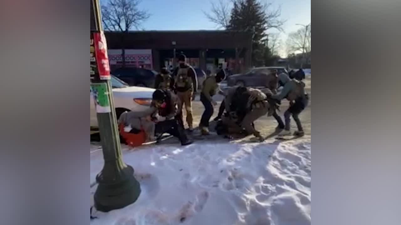 Two federal agents who fired in Minneapolis shooting placed on administrative leave