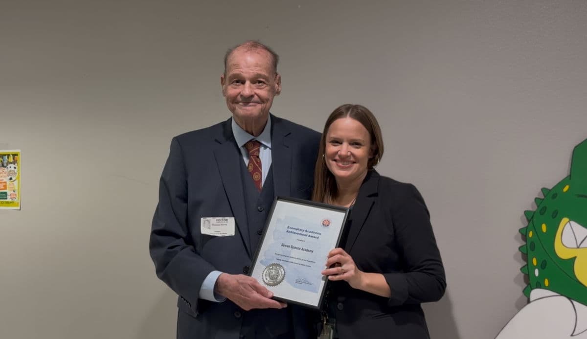 Arizona Superintendent Visits Gowan Science Academy, Presents Exemplary Academic Award