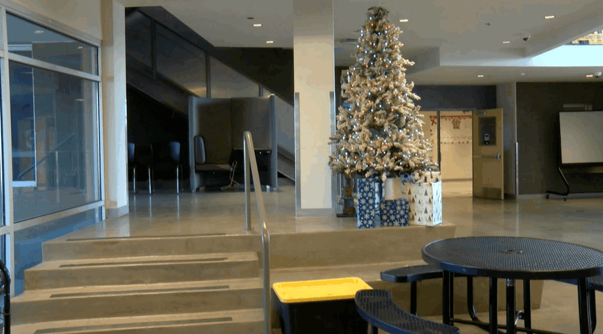 Vista High Winter Wonderland welcomes prospective families and students