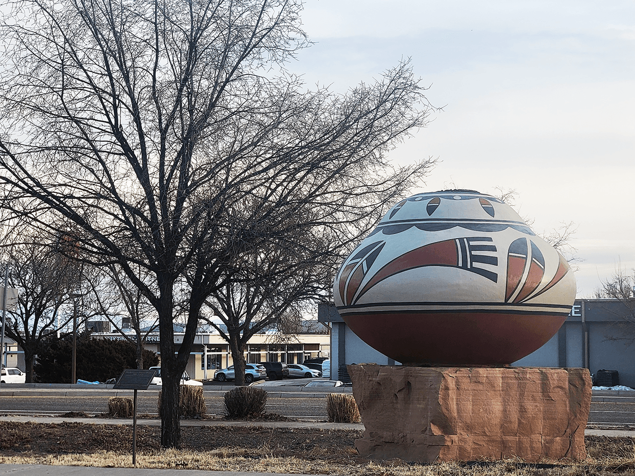 Native American Pottery Replica on NM-4 Highlights White Rock Public Art