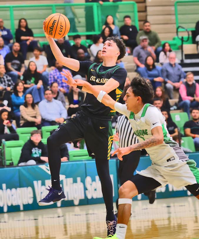 Pojoaque Elks rally past Los Alamos Toppers after halftime lead