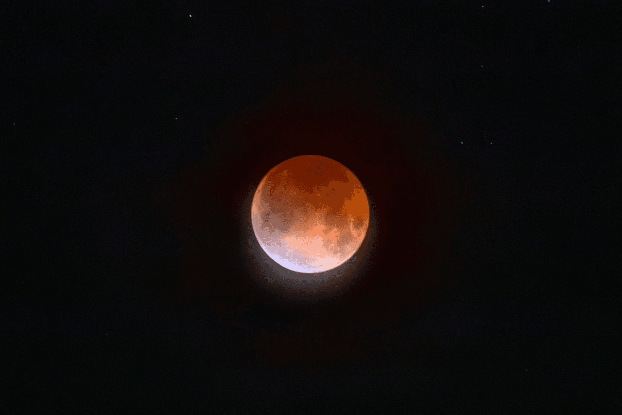 Los Alamos Photographers Capture March 3 Total Lunar Eclipse over Pajarito Plateau