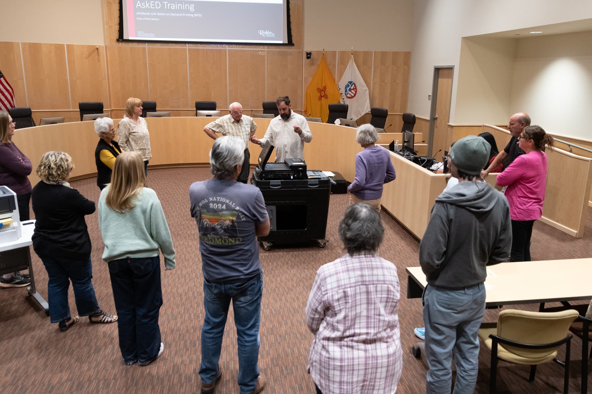 Los Alamos County trains poll workers, still seeks election volunteers
