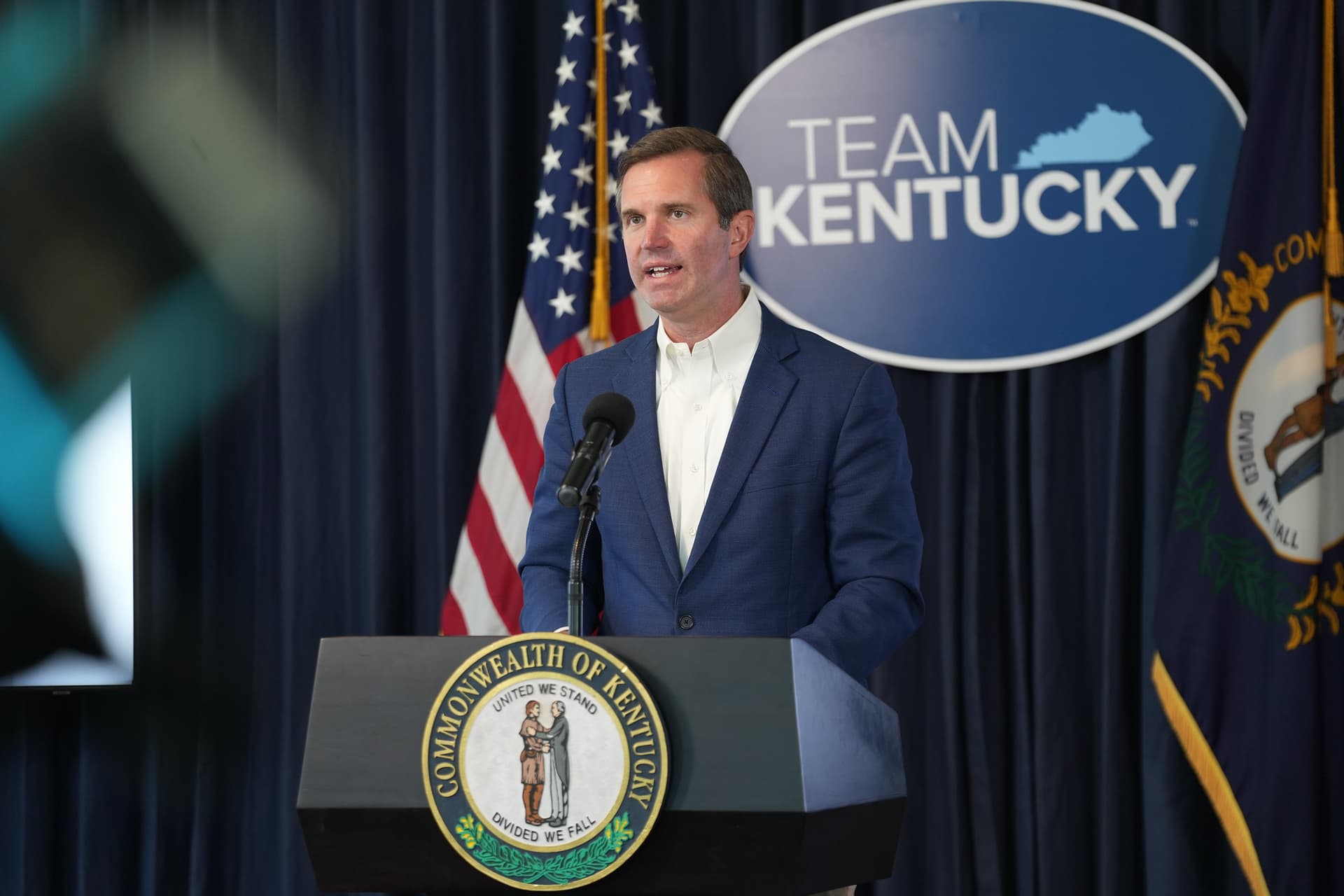 Kentucky Grants $612,000 to Eastern Communities for Flood Recovery