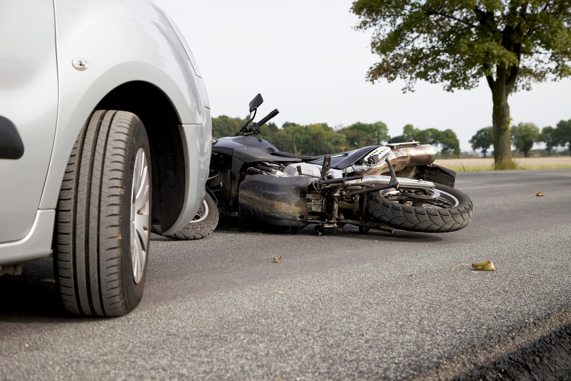 South Huntington crash seriously injures motorcyclist, police seek witnesses