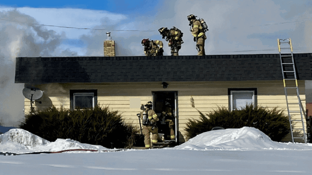 House Fire Erupts in Lane County Springfield, Cause Under Investigation