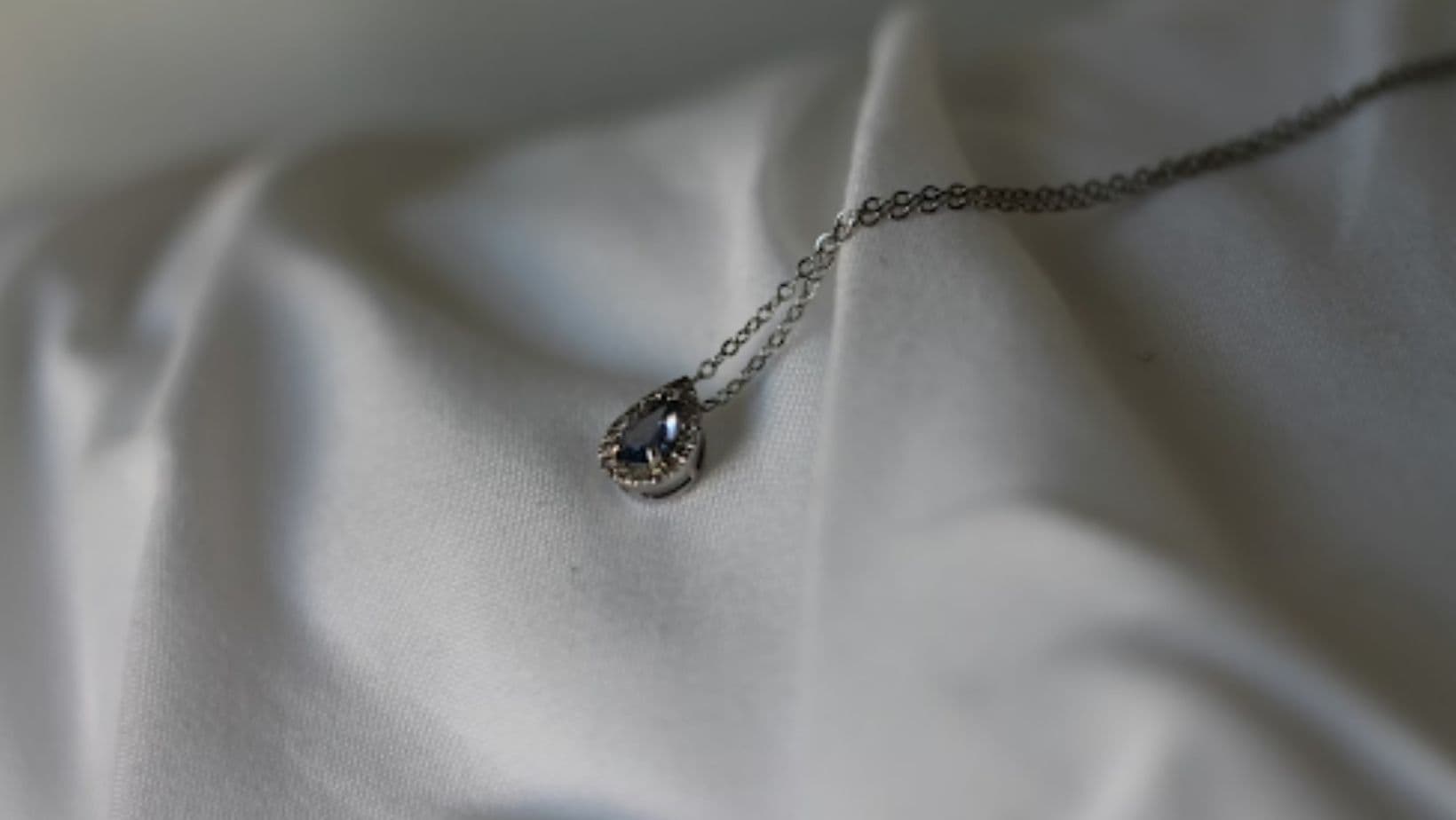 Why a Dainty Diamond Necklace Is Your Best Travel Jewelry Investment