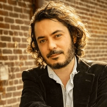 Max Gomez Brings Annual Holiday Show to Fuller Lodge