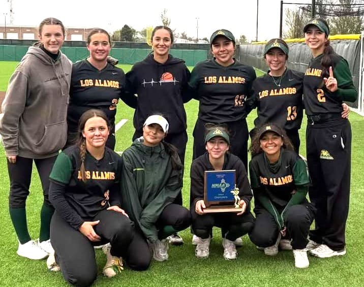 Toppers win fifth straight district title, advance to state