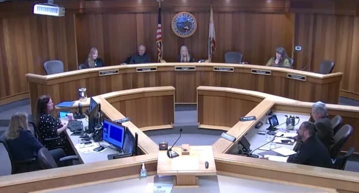 Eureka council approves AI guardrails, weighs long-delayed pay raise