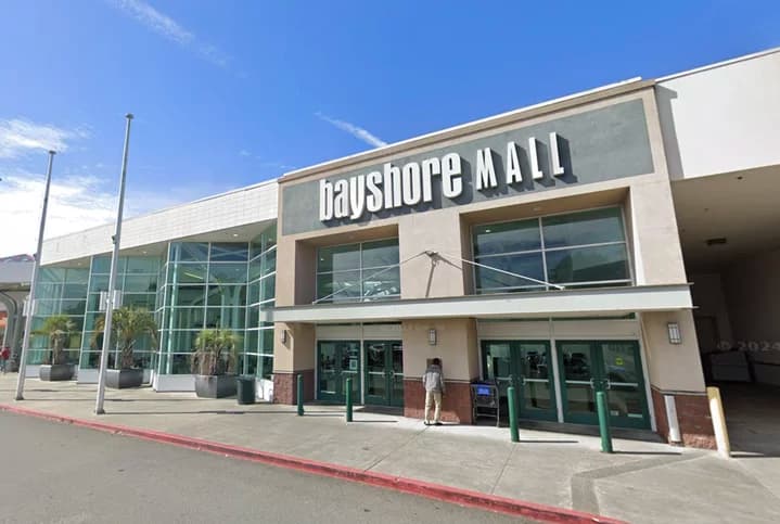 Eureka's Struggling Bayshore Mall Heads to Courthouse Auction