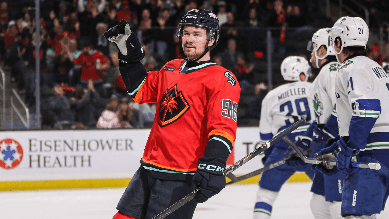 Top-Line Center Logan Morrison Balances Scoring Surge and Two-Way Growth