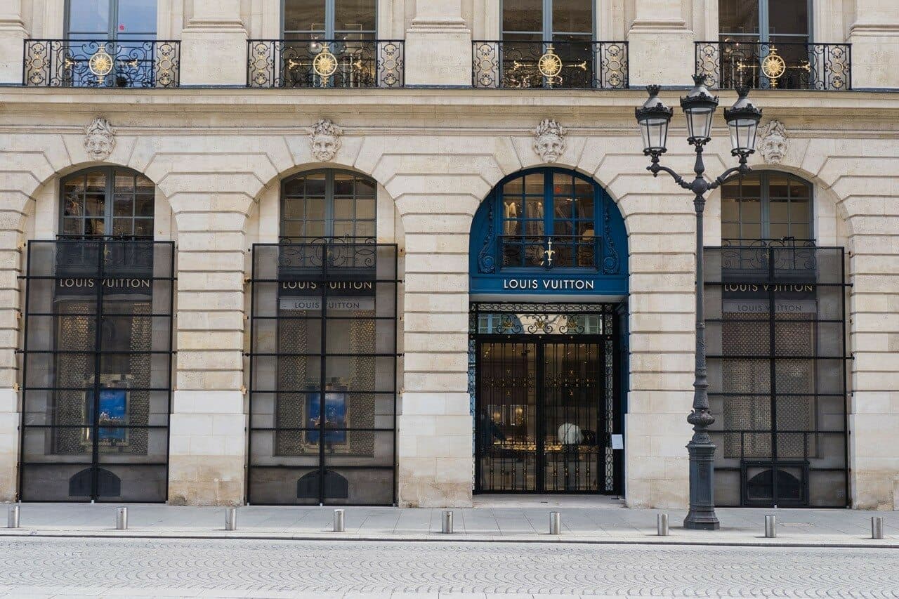 LVMH to Kering Defy Luxury Slowdown With More Stores in Europe