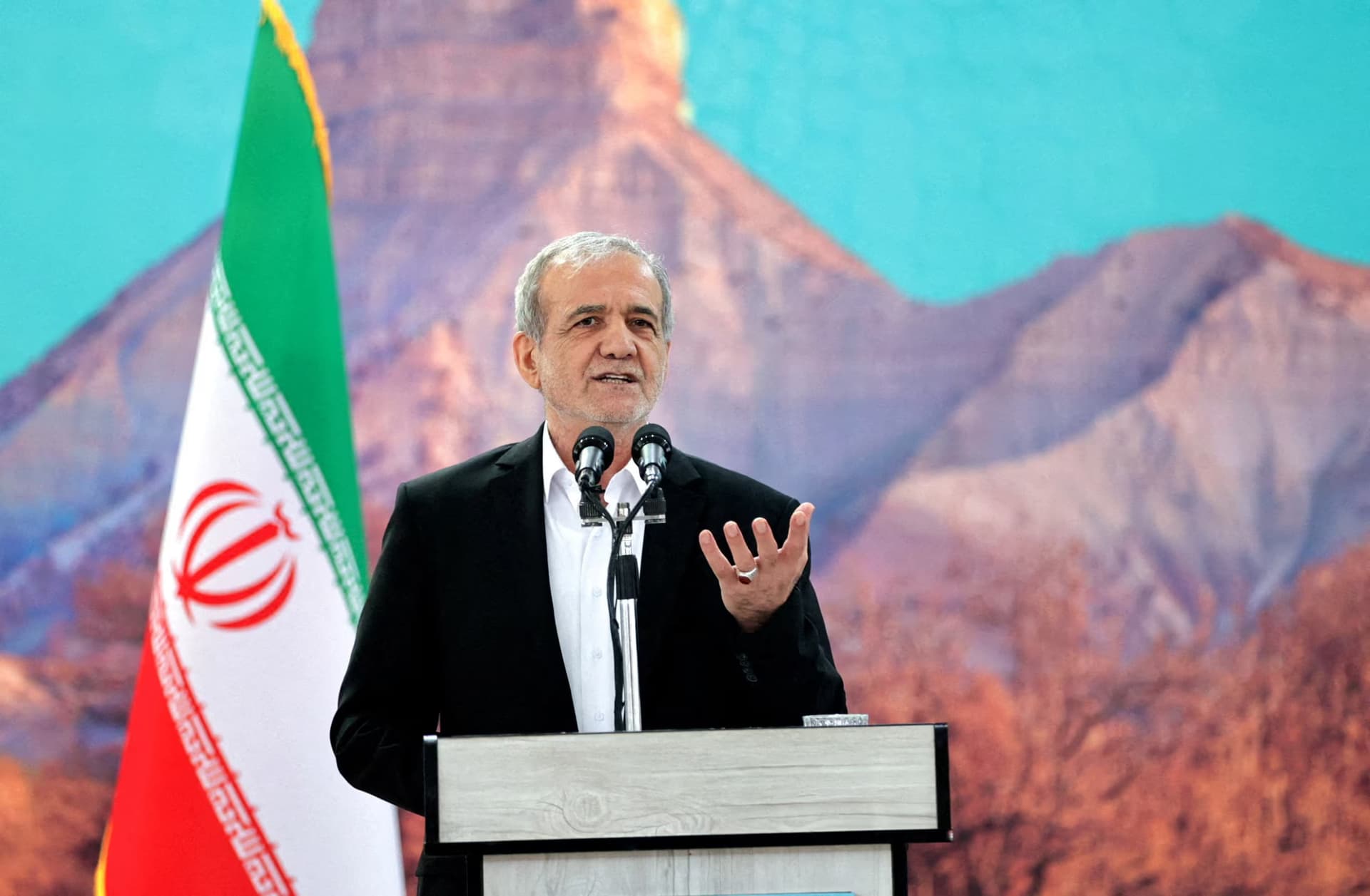 Iran’s strait fee threat rattles global shipping and oil markets