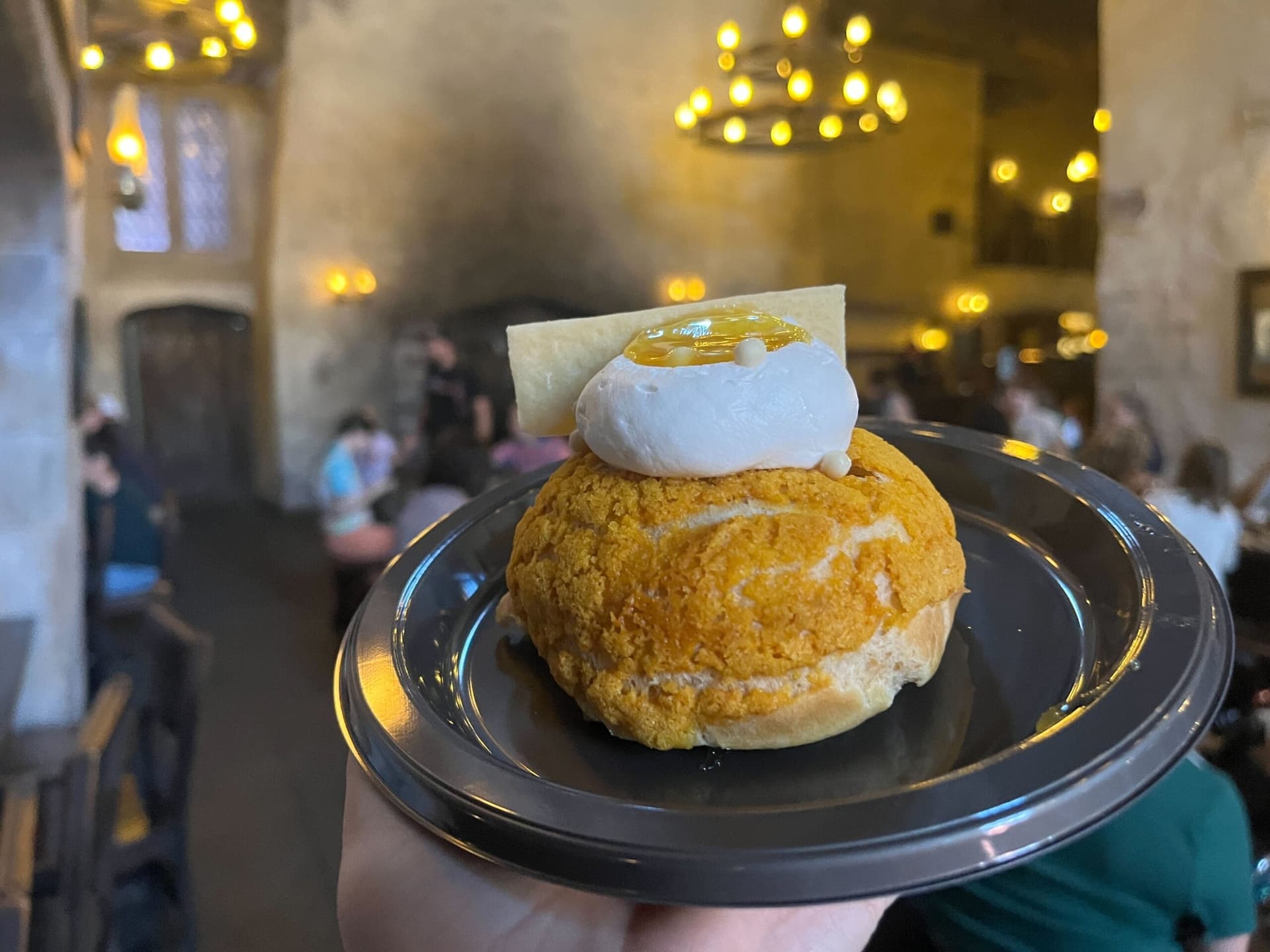 Butterbeer Waffle Debuts for 2026 Butterbeer Season, Celebrates 25th Film Anniversary
