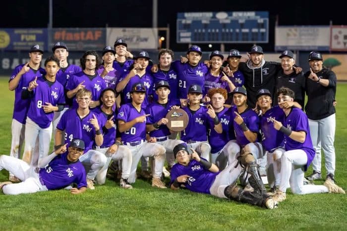 Burke throws complete-game gem as Monroe-Woodbury reaches state semifinals