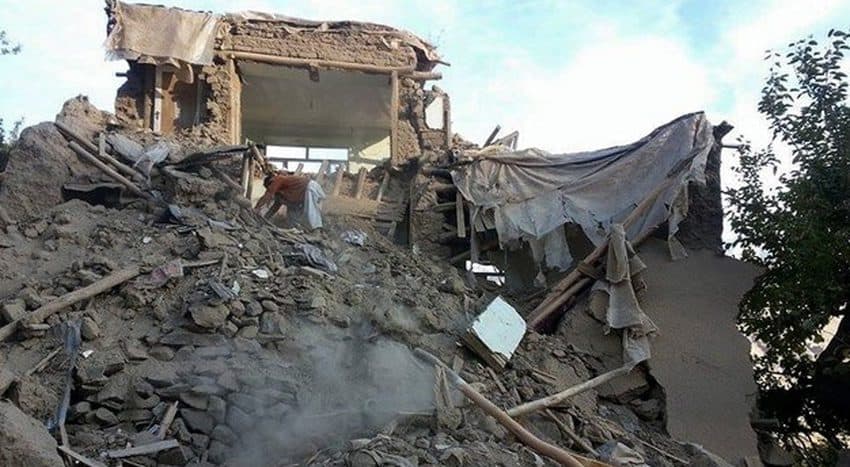 Strong earthquake in Gilgit-Baltistan severs Karakoram Highway, damages homes
