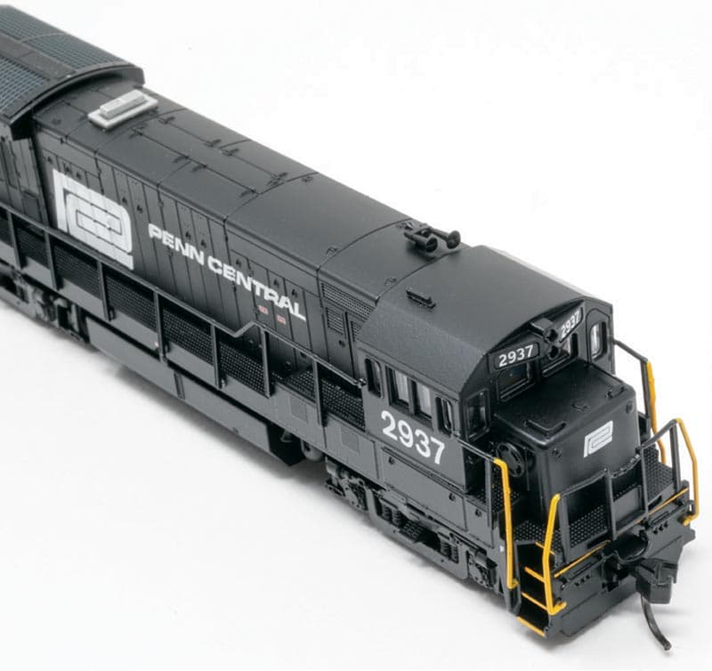 Atlas brings GE U33B and U36B to N scale Master Line