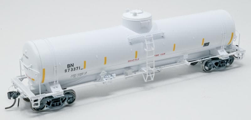 Roka GATC tank cars showcase decades of utility service history