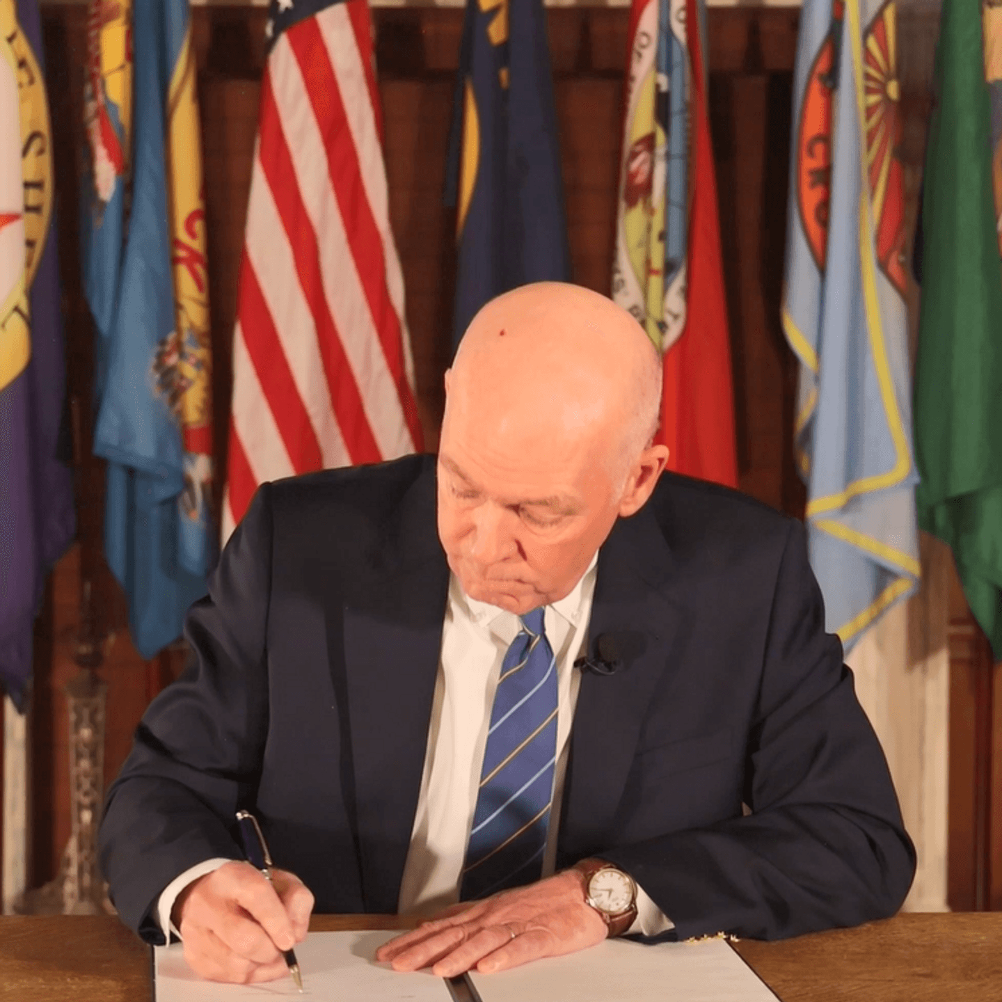 Gianforte backs pledge to shield Montana ratepayers from data center costs