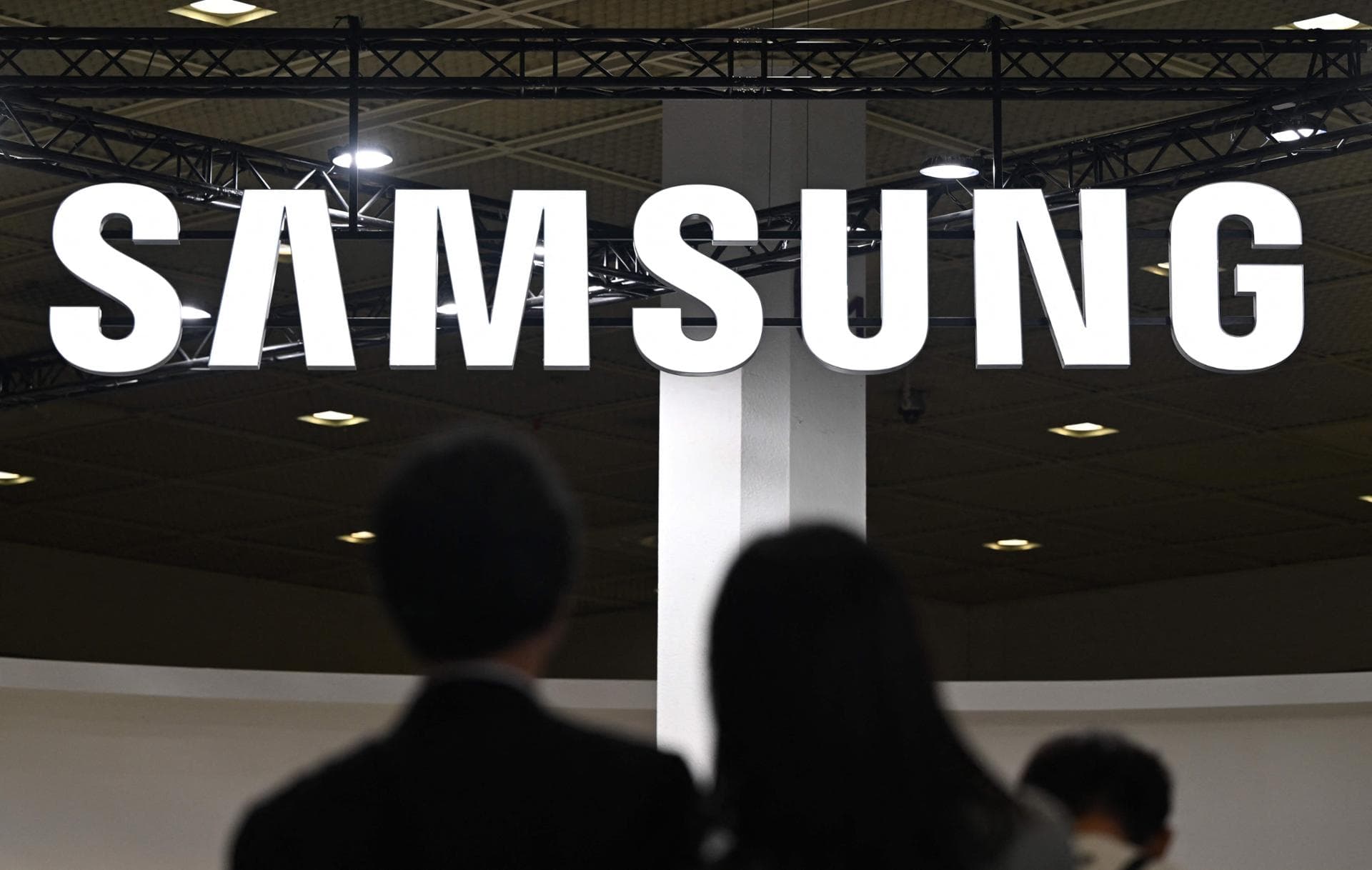 Samsung weighs exit from China home appliance and TV sales this year