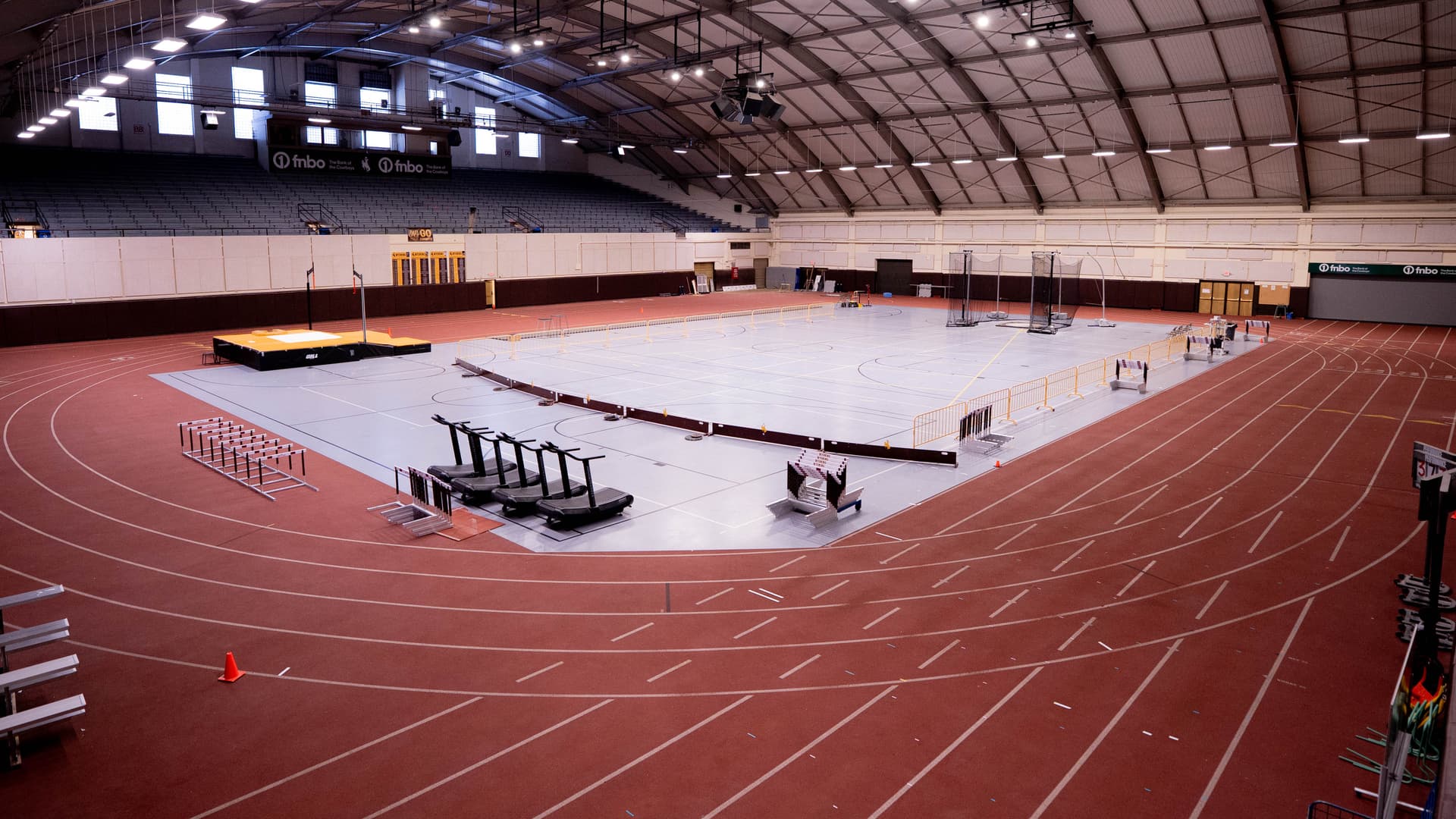 Wyoming Hosts Power Meet, Sends Distance Runners to Boston