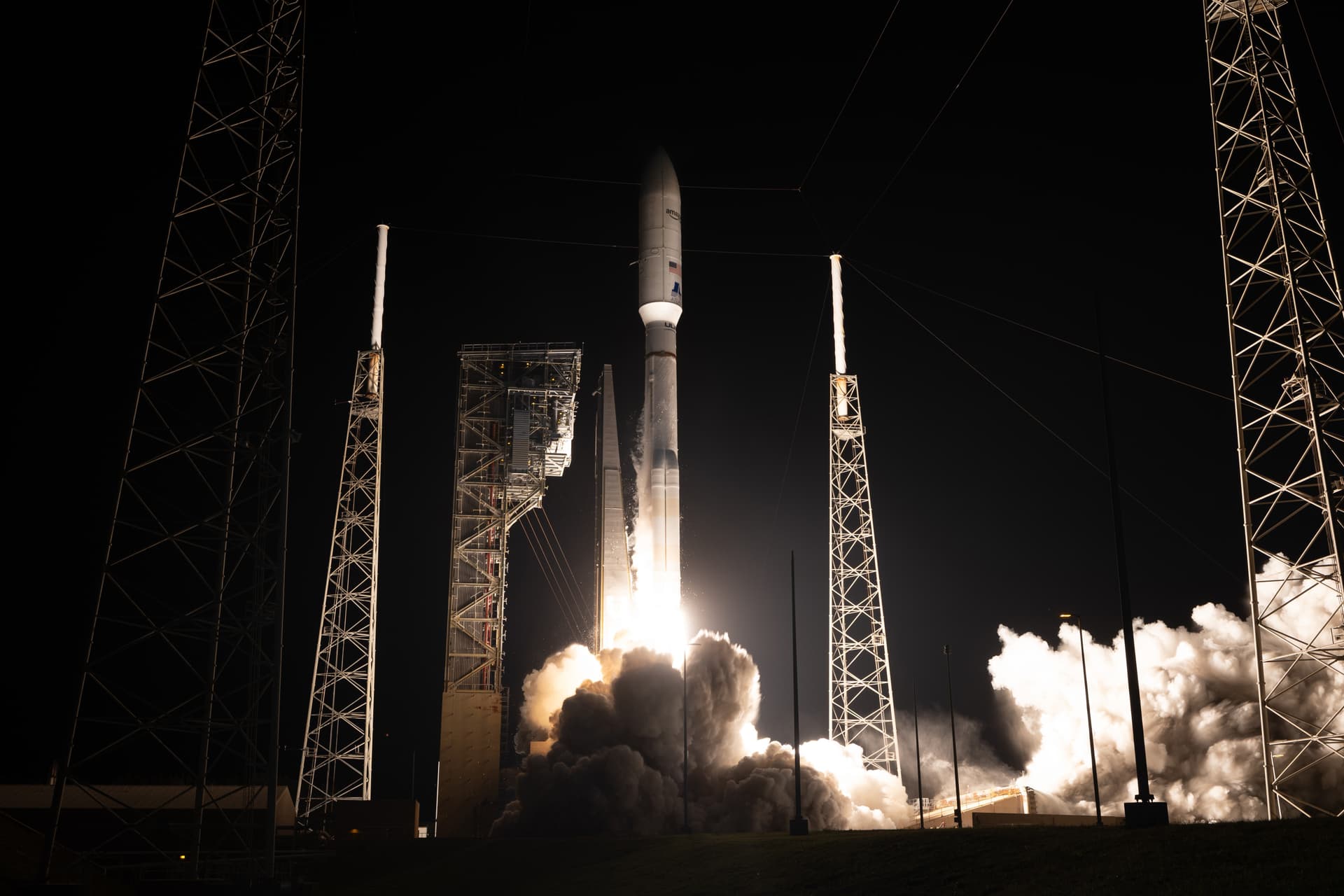 ULA Atlas V Launches 29 Amazon Kuiper Satellites in Record Payload Mission