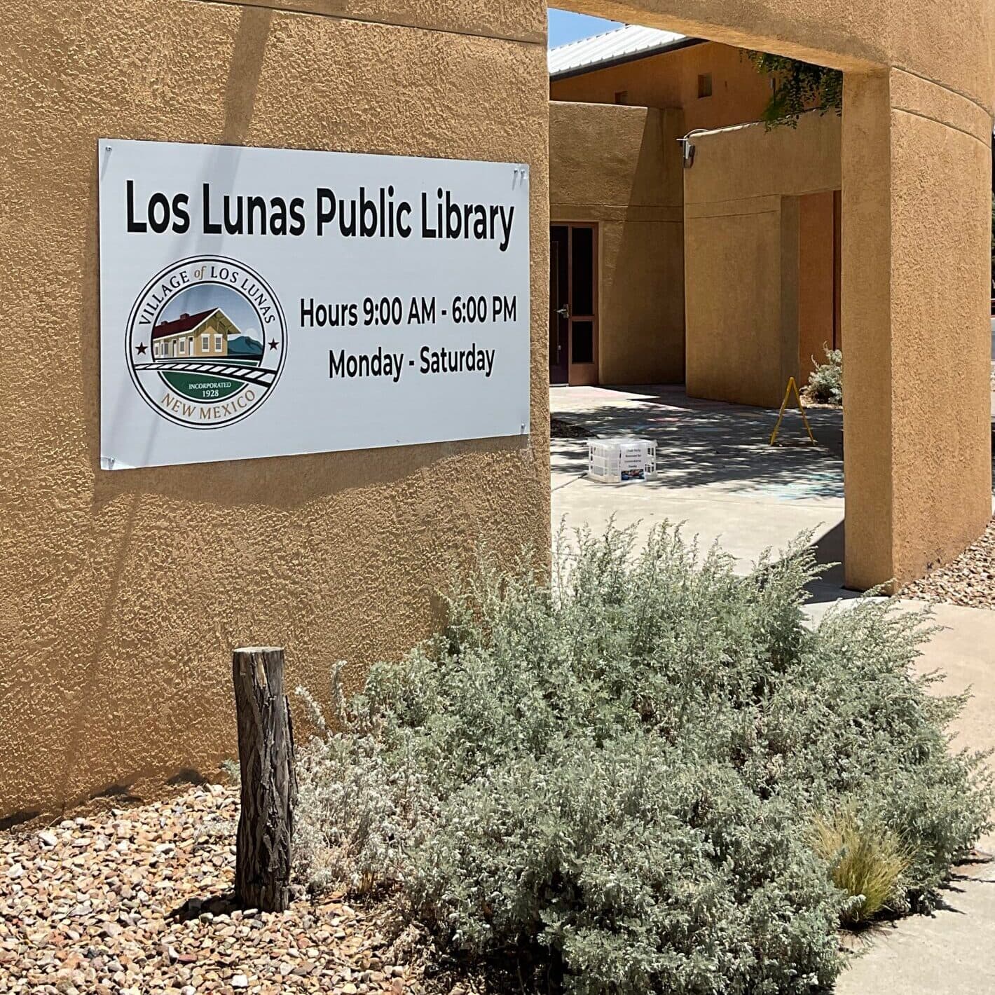 Feb. 4 Los Lunas Library STEAM students make pinecone feeders, bird-themed buttons