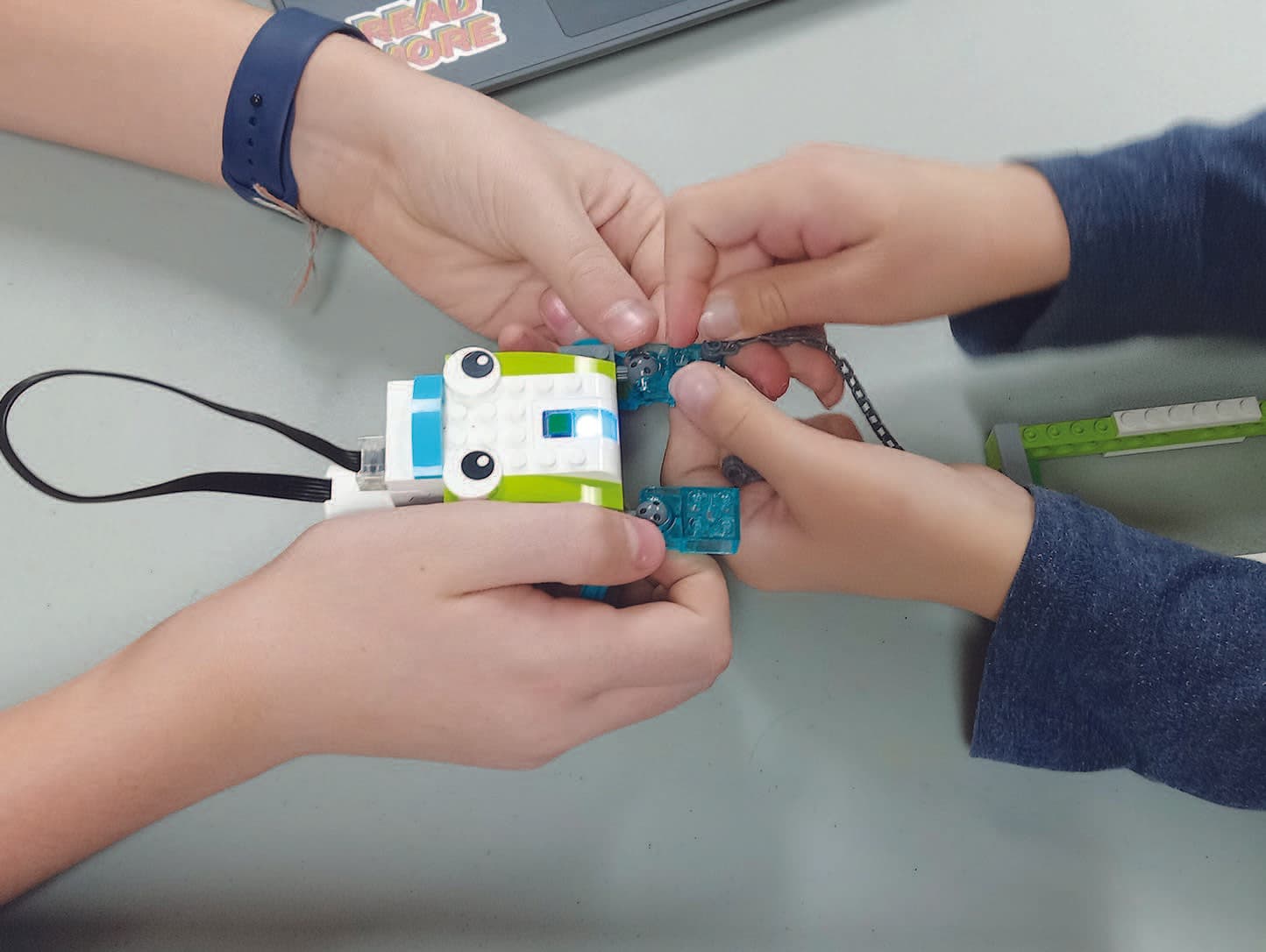 Two Harbors-area Robo Dweebs, Pizza Bots Represent North Shore at State Tournament