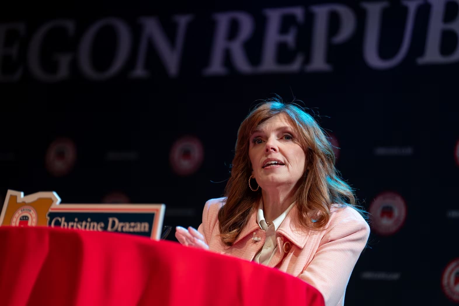 Drazan brings tax-cut message to Baker City lunch discussion