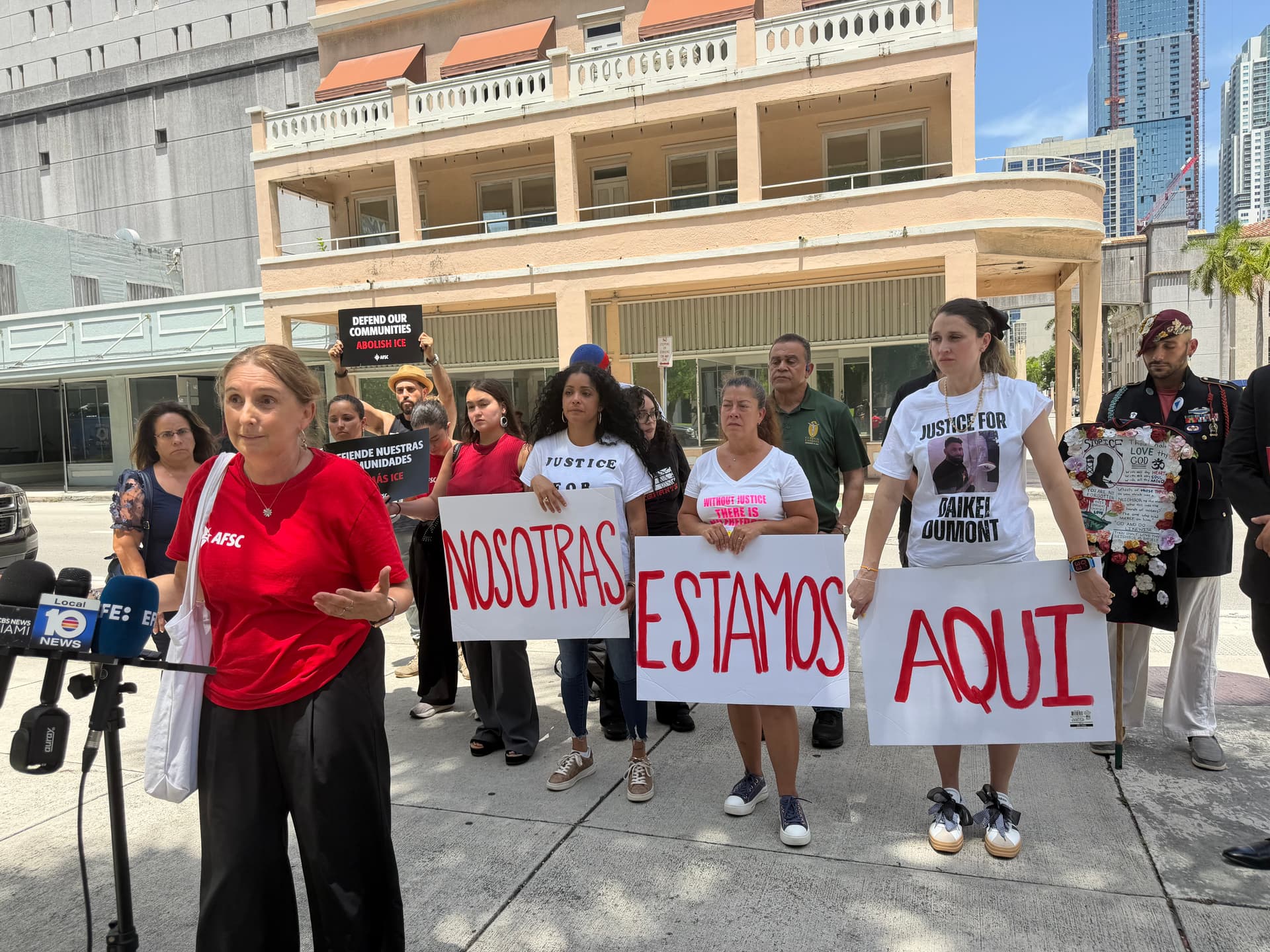 Families say Miami federal detainees face retaliation after complaints