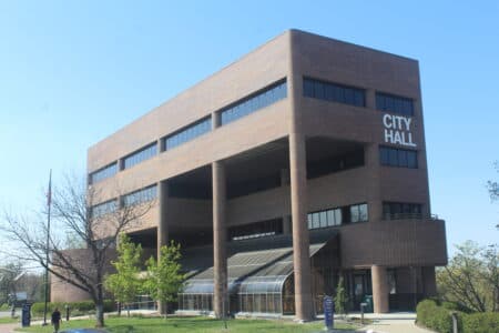 Lawrence commissioners weigh new early public comment period for meetings