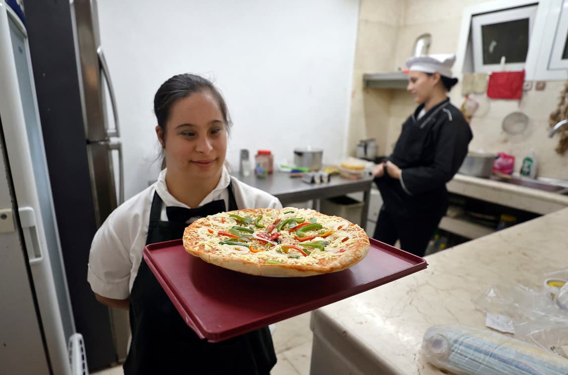 Havana cafe offers paid jobs to young people with Down syndrome, autism